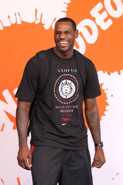 TA：巴萨上下都对梅西夜访诺坎普感到意外，他们无人参与此事（TA：梅西深夜现身诺坎普，巴萨上下皆感意外，内部无人参与）