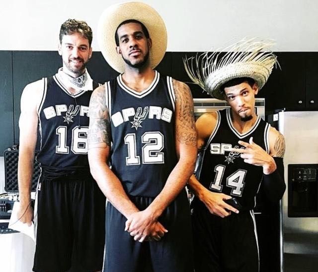 本世纪五大联赛参与百球最快TOP10：C罗70场第1，苏牙71场第2（本世纪五大联赛参与100球速度前十：C罗70场居首，苏牙71场次席）