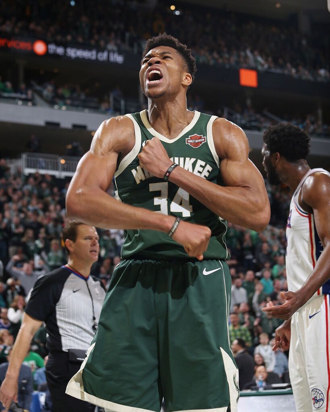 斯帕莱蒂：迪格雷戈里奥是一门；库普踢中卫就是为了参与进攻（斯帕莱蒂：迪格雷戈里奥门前稳健，安排库普踢中卫是为加强进攻）