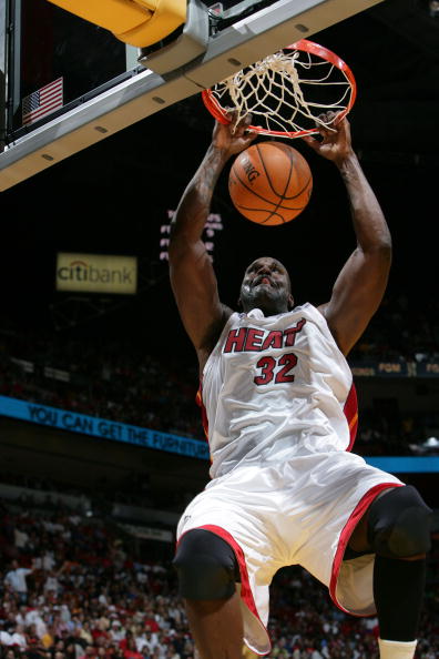 福克斯29+4险胜！灰熊24年选秀捡三宝，合砍60分，难耐杰克逊太软（福克斯29+4险胜！灰熊24届三新秀合砍60分，却无奈小贾伦-杰克逊太软）