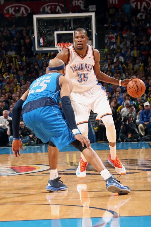 科莫0-0卡利亚里，平分秋色（科莫与卡利亚里0-0握手言和）