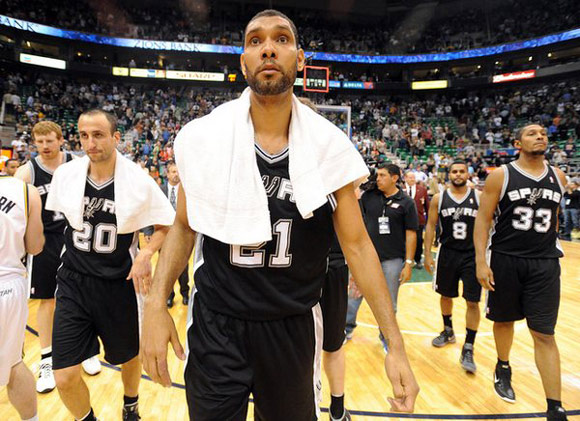 （粤港澳全运会）四川队选手王雅繁／蒋欣玗获网球女子双打冠军（四川组合王雅繁／蒋欣玗摘得粤港澳全运会网球女双桂冠）