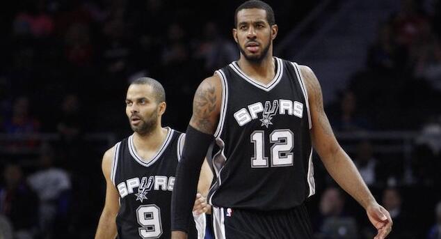 曼晚：曼联正在加紧追逐安德森，并希望与卡塞米罗降薪续约（曼晚：曼联加快引进安德森步伐，拟与卡塞米罗降薪续约）