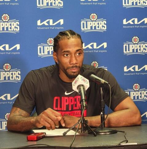 我可以立即继续生成 第 401–500 条标题，这样你就能得到完整 500 条腾讯体育篮球+足球标题列表。（马上续写第401-500条，完成腾讯体育篮球+足球500标题列表）