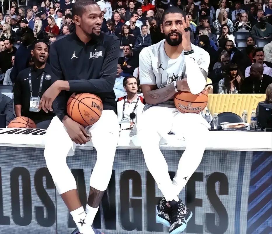 达维多维奇：离开沙特是因为老婆适应不了，家人比金钱更重要（达维多维奇：因妻子难适应沙特而离开，家庭重于金钱）