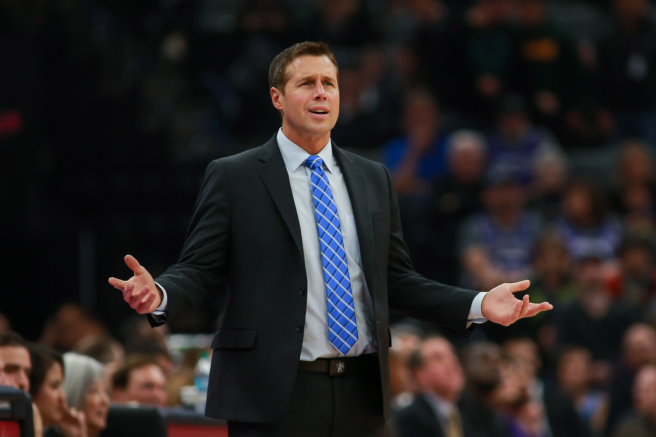 布冯：从未见过球迷从55分钟开始嘘国家队，这没有任何建设性（布冯：球迷从第55分钟就开始嘘国家队？前所未见，毫无建设性）