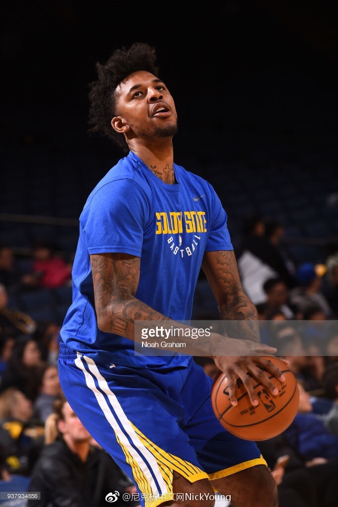 记者：阿隆索昨天没公布名单是在等姆巴佩，强行出战会恶化伤情（记者：阿隆索昨未公布大名单因等待姆巴佩，冒险出战或加重伤情）