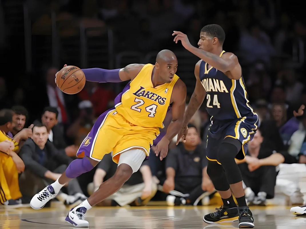 福布斯穿7号替补登场，是马丁内斯执教后第14位完成首秀球员（福布斯身披7号替补亮相，成马丁内斯上任后第14位完成首秀的球员）