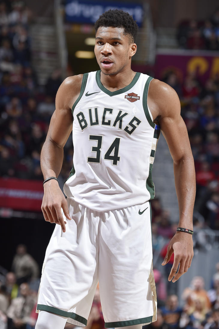 AC米兰快攻转化高效（AC米兰快攻转换效率出众）