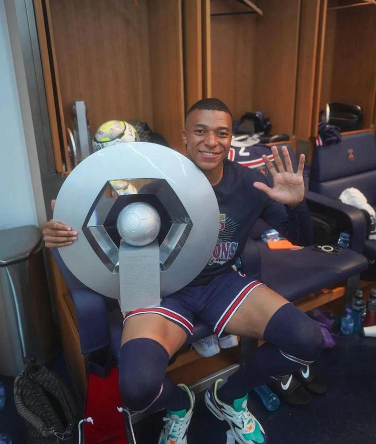 SGA本赛季第三次单场15+罚球，仅次于东契奇排在联盟第二（SGA本季第3次单场罚球15+，仅逊东契奇居联盟第2）